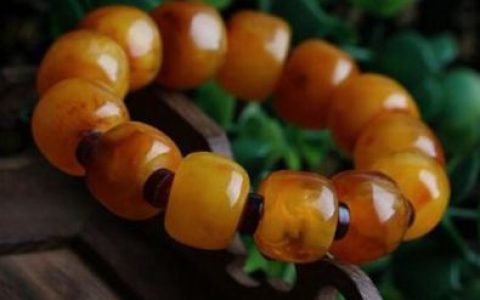 蜜蜡时间长了会蜕皮 这是为什么