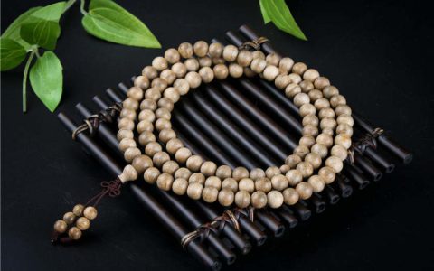 沉香木手串的功效 沉香木手串的禁忌