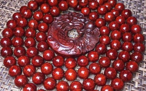 紫檀佛珠手串多少钱 紫檀佛珠手串可以投资吗？